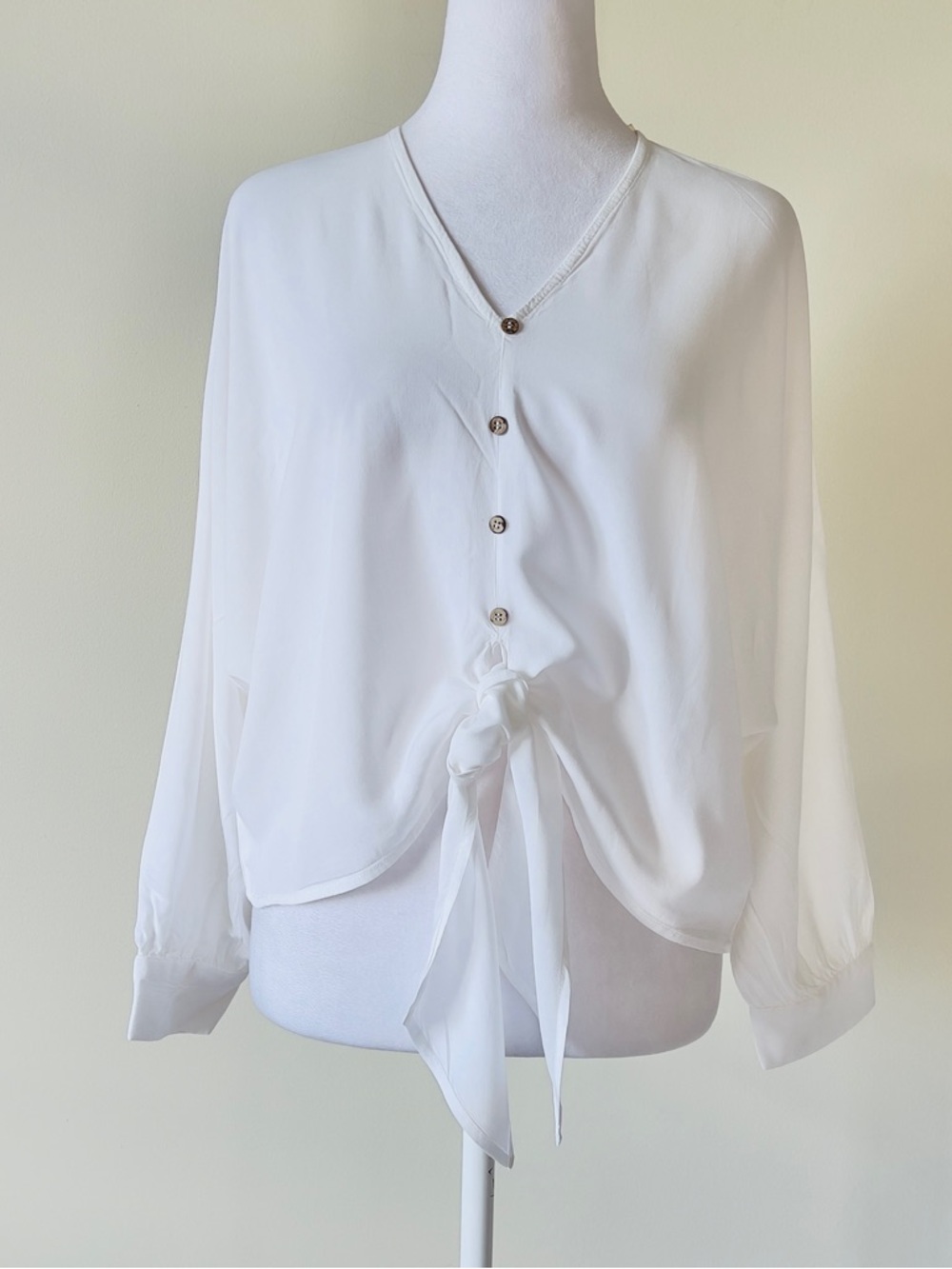 White Tie-Front V-Neck Dolman Long Sleeve Soft Flowy Women Blouse Size Small EUC